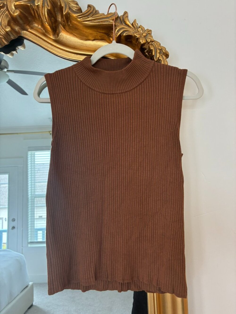 Saks Fifth Avenue Brown Ribbed Mock-Neck Top — L